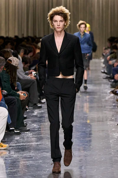Look 57